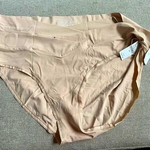 NWT Old Navy No Panty Line Cotton Liner Set of 2 Nude High Leg Briefs Underwear